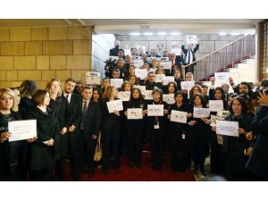 Tbmm’de Kadın Cinayetlerine Saygı Duruşuyla Dikkat Çekildi