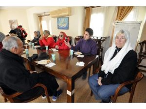 Bodrum’da Müzeyyen Senar İçin Mevlit Okutuldu