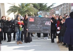 Sakarya’da Kadınlar Özgecan İçin Yürüdü