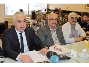 Tarih Profesörüne Tepki