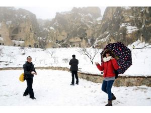 Nevşehir’de Kar Yağışı Etkili Oluyor