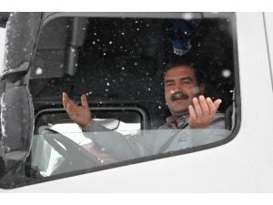 (Özel Haber) Kamyoncuların Kar Çilesi