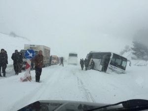 Balıkesir-kütahya Yolu Kapandı
