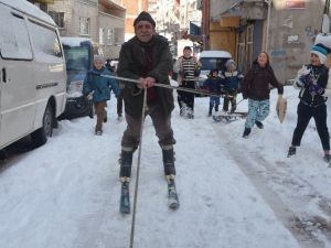 (Özel Haber) İstanbul’un Göbeğinde Kayak Keyfi