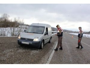 Bartın’da Jandarmadan Kış Lastiği Denetimi