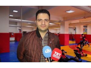 Akın’dan Petrolspor Güreş Takımına Ziyaret