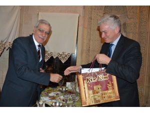 Alman Elçisi Kurz Mardin’de