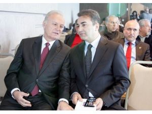 Ediz Hun’dan ’Kanal İstanbul’ Eleştirisi