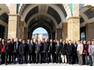 Fettah Tamince’den Antalya İçin Tartışılacak Benzetme