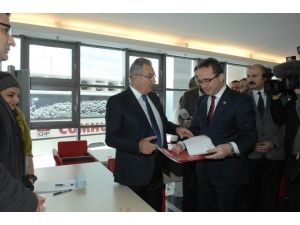 Deniz Baykal Chp’den Aday Adayı Oldu