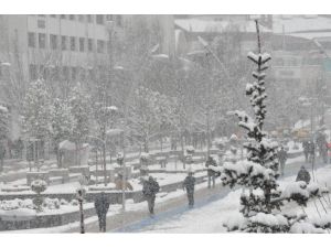 Bolu’da Yoğun Kar Yağışı