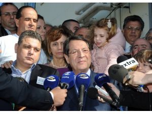 Anastasiadis’ten Barbaros Çekilsin Şartı