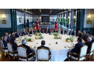 Cumhurbaşkanlığı Sofrası’nda Gündem Başkanlık Sistemi