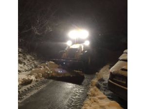 Karda Mahsur Kalan Hastaların Yardımına İtfaiye Ve Zabıta Yetişti