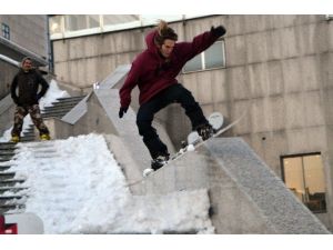 İstanbul’un Göbeğinde Snowboard Keyfi