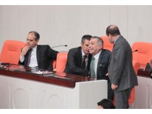 Tbmm Genel Kurulu’nda Gerginlik Sürüyor