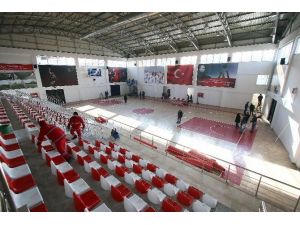 Chp Lideri Kılıçdaroğlu, İzmir’de Spor Salonu Açacak