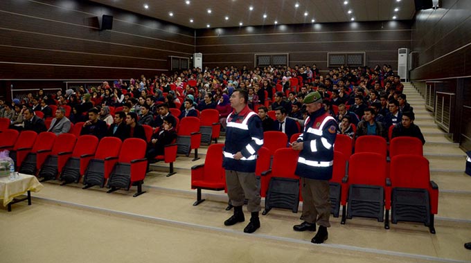 Kariyer Günleri Ve Jandarma Mesleği Tanıtıldı