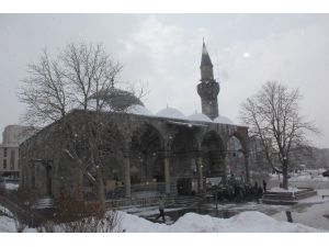 Özgecan Cinayeti Cuma Hutbesine Konu Oldu