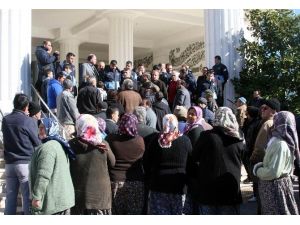 Pazar Esnafına Mahalleli De Destek Verdi