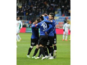 Kayseri’de 3 Gollü Açılış