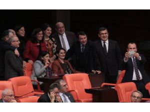 Meclis’te ’’İç Güvenlik’’ Selfiesi