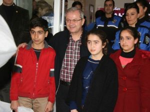 Diyarbakır Polisi Çocuklar Ve Ailelerle Buluştu