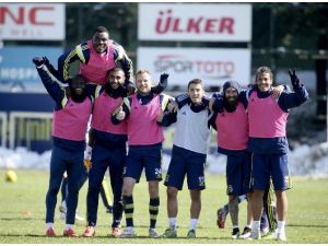 Fenerbahçe, Akhisar Belediyespor Maçı Hazırlıklarını Sürdürdü