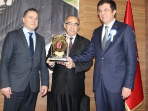 Bakan Zeybekci Vergi Rekortmenlerini Ödüllendirdi
