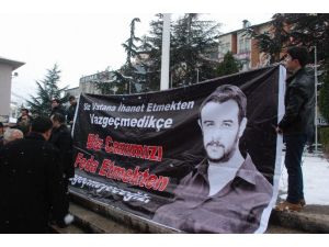 Çakıroğlu İçin Gıyabi Cenaze Namazı