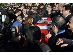 Fırat Çakıroğlu Son Yolculuğuna Uğurlandı
