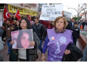 Özgecan Aslan’ın Kuzenleri İskenderun’da ‘Kadına Şiddete Hayır’ Yürüyüşüne Katıldılar