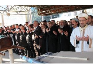 Elazığ’da Fırat Çakıroğlu İçin Gıyabi Cenaze Namazı Kılındı