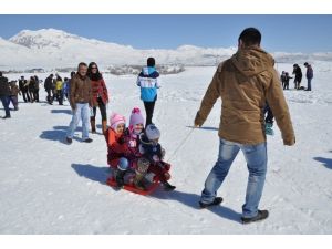 Tunceli’de Kayak Keyfi