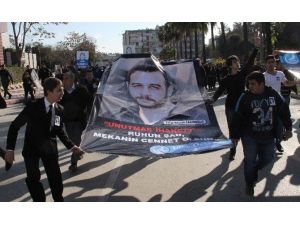 Öldürülen Ülkücü Genç İçin Gıyabi Cenaze Namazı Kılındı