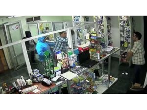 Silahı Görünce Aynı Hızla Geri Kaçtılar