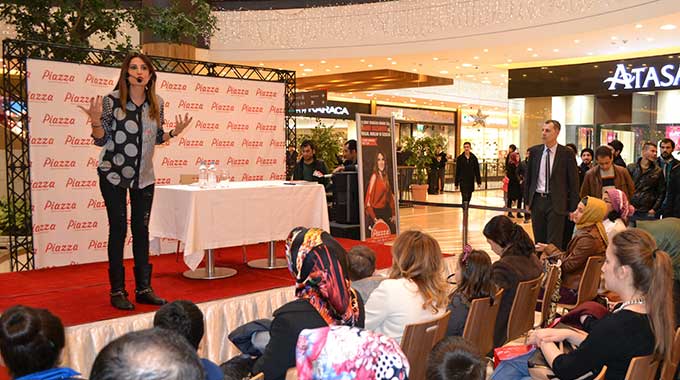 HANDE KAZANOVA’DAN BURÇ YORUMLARI