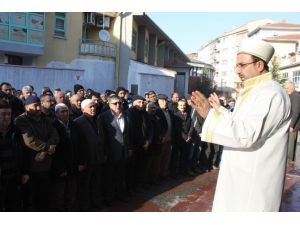 Ülkücülerden Gıyabi Cenaze Namazı