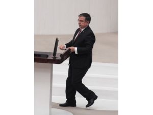 Milli Savunma Bakanı Yılmaz Meclisi Bilgilendirdi