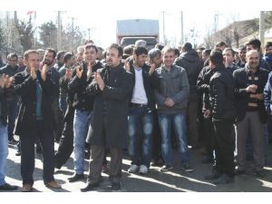 Gaziantep Organize Sanayinde İşçiler Yolu Kapattı