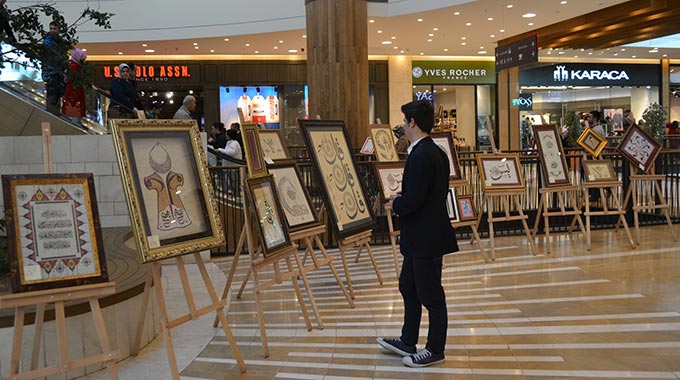  HARFLERİN SANATI HAYRAN BIRAKTI