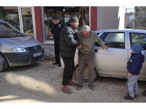 O Kıyafetlere Hiç Bu Kadar Acı Bakmamıştı