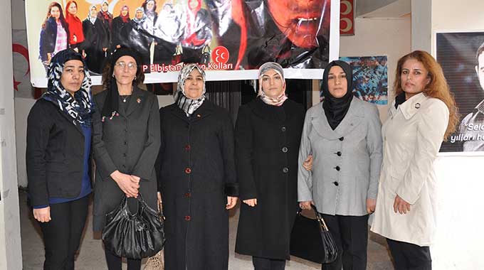 MHP’Lİ KADINLARDAN TÜRKMENLERE GÖNÜL KÖPRÜSÜ