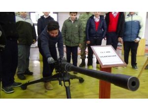 Öğrenciler Komando Tugayını Ziyaret Etti