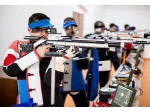 Silahları Madalya İçin Çekecekler