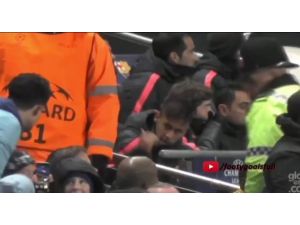Neymar Taraftarla Kapıştı