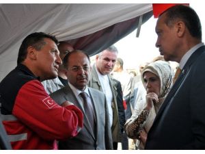 Dünyada Binlerce Kişiyi Tedavi Eden Coşkun Siyaset Sahnesinde