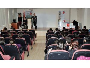 İkbu’lu Akademisyenler Bursalı Öğrencilerle Buluşuyor