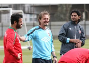 Ayhan Hoca İlk İdmanına Çıktı