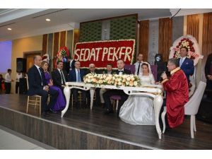 Odabaş Ve Özkaya Ailelerinin Mutlu Günü